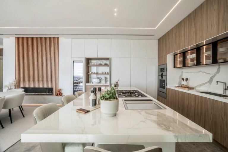 5dde94fa9d93b9b01bd06958a4d84f34 - 12