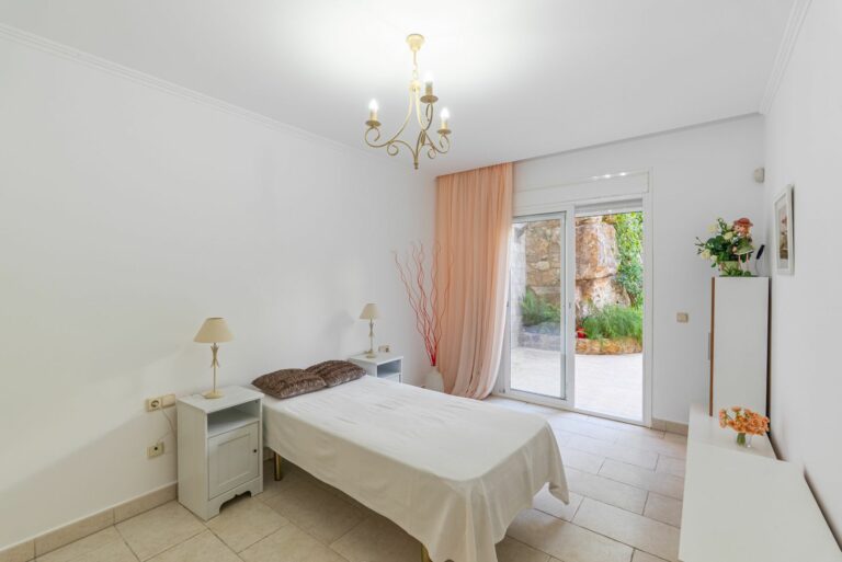 5e62a1c42e0755844da304a59461a353 - 3