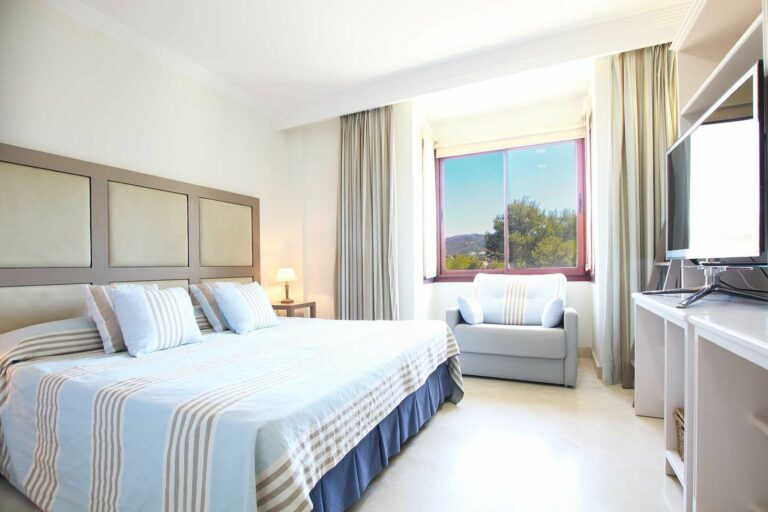 5ea69e9d4f1f91c20fc4dc7b096142fa - 12