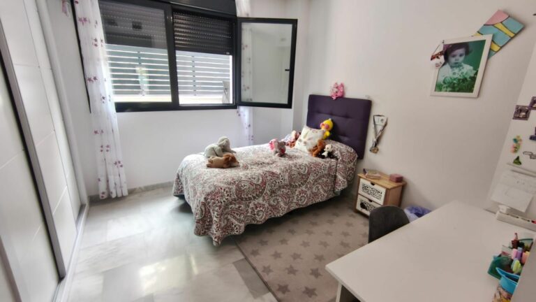 601c361ea5ef0c9eb6d1047ba8d2f4ab - 16