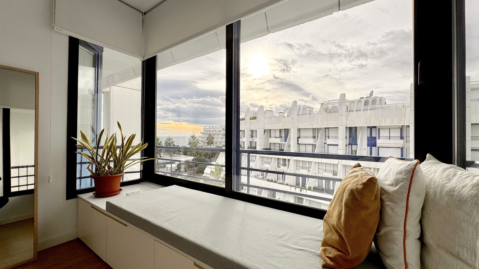 602d35adc03c5603ae12cc502a1de81e - 14