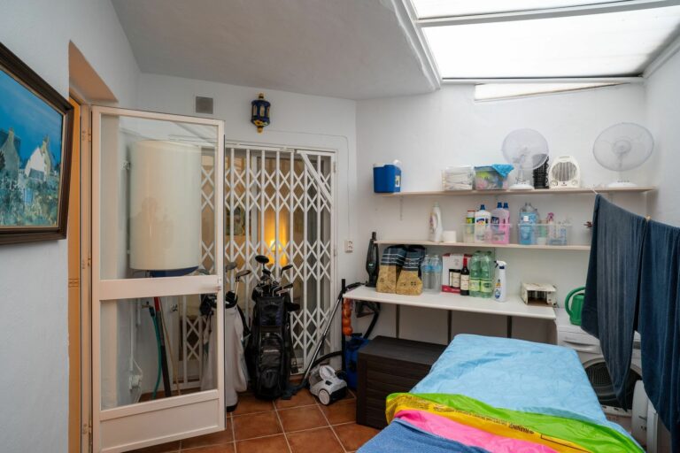 6397e21ca71f0698d3db8f6930519f2d - 13