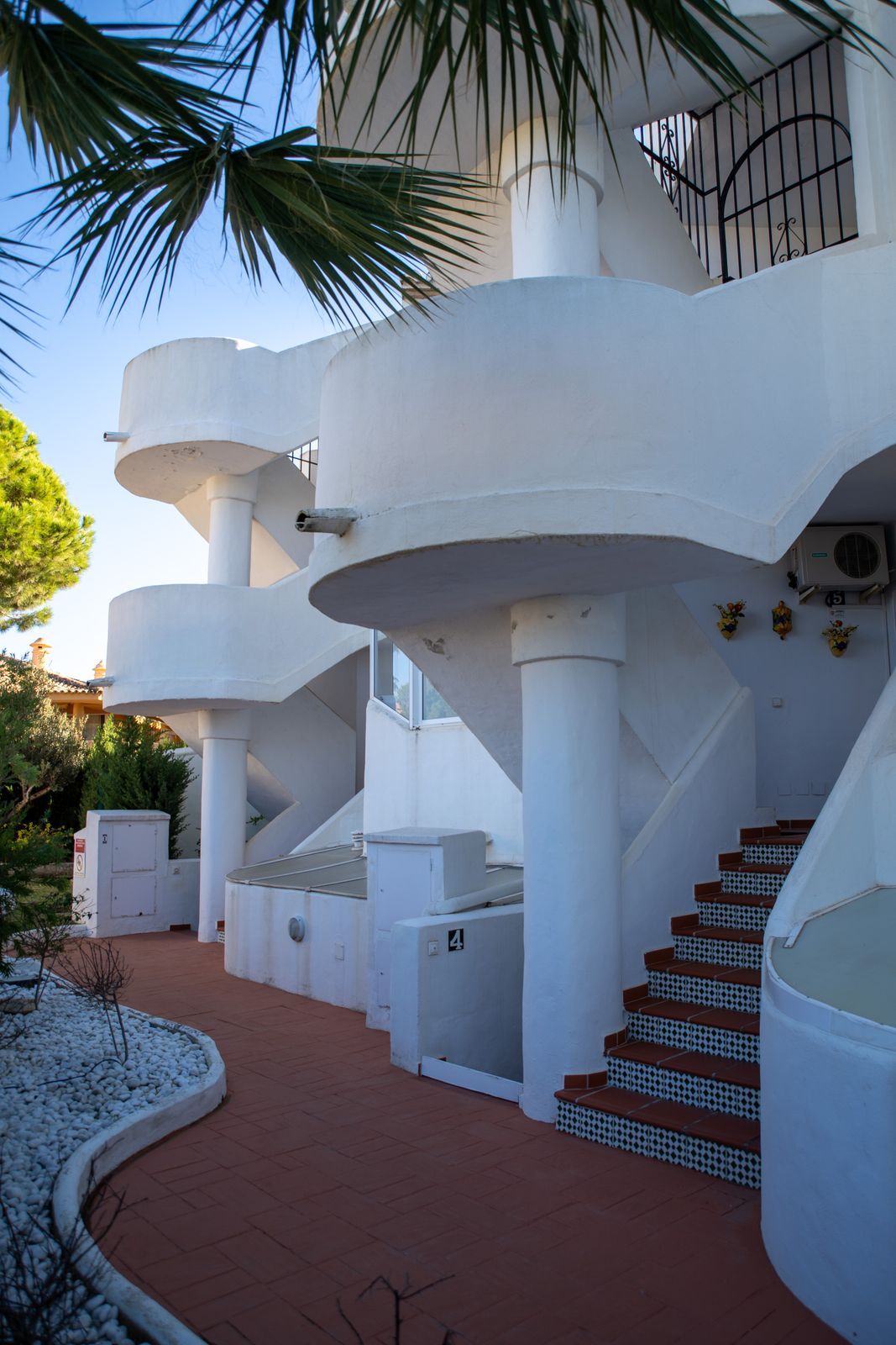 6397e21ca71f0698d3db8f6930519f2d - 15