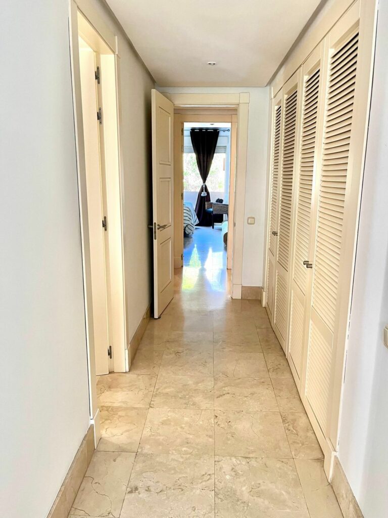 645f30290074cf39e47951ad097bbe03 - 16