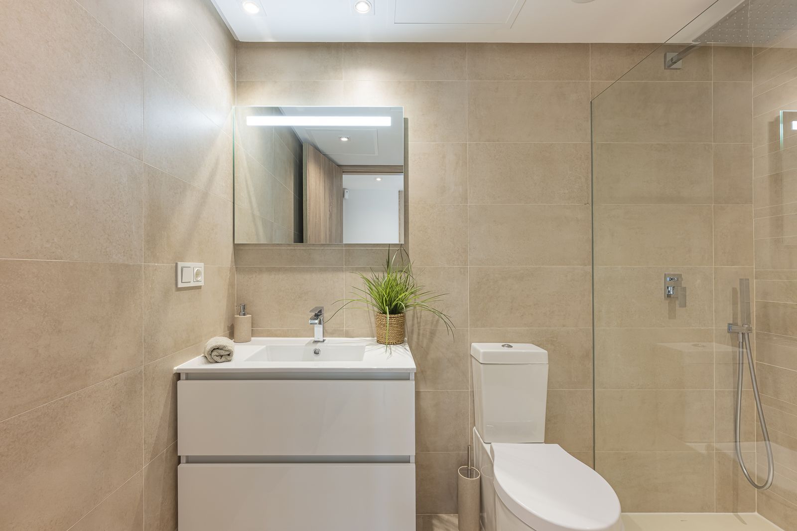 654ac7927dcda0fb5432ac91d5aa17a5 - 14