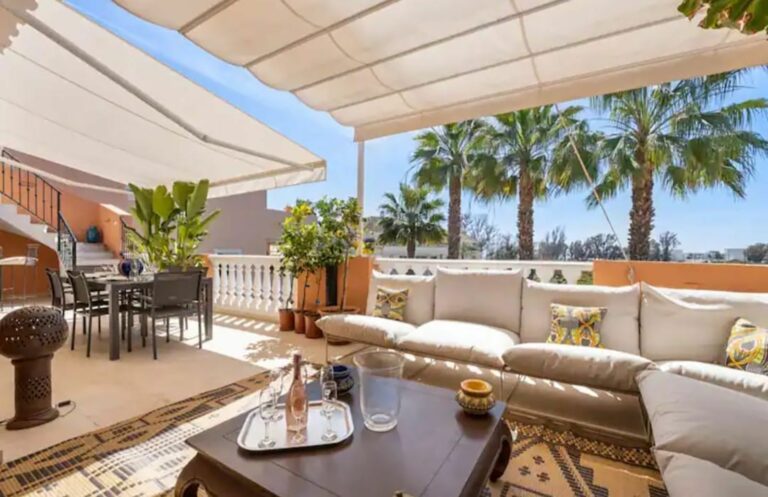 674298f5792f5e1956d2c6999956e5d2 - 1