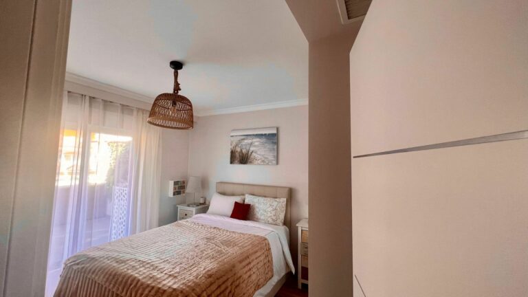 676dd4f11b2ef3d8a024c852b07b2961 - 5