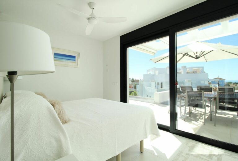 688942d3c7caaf7682a1df8b1e8895ef - 12