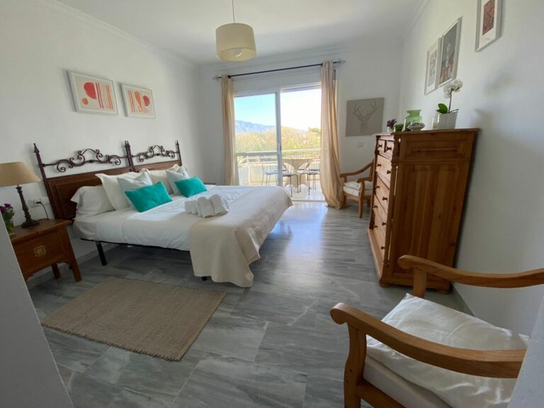 6a501b1892d54fcac3ad35f658671fdd - 8