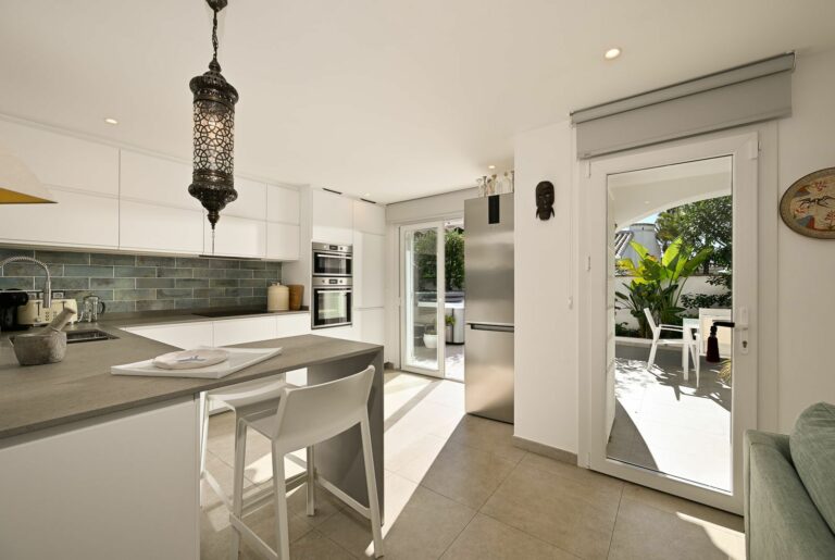 6b75955c51ac94fc58aaf5fd55178152 - 10