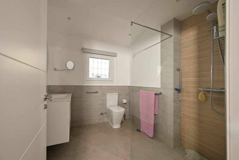 6b75955c51ac94fc58aaf5fd55178152 - 8