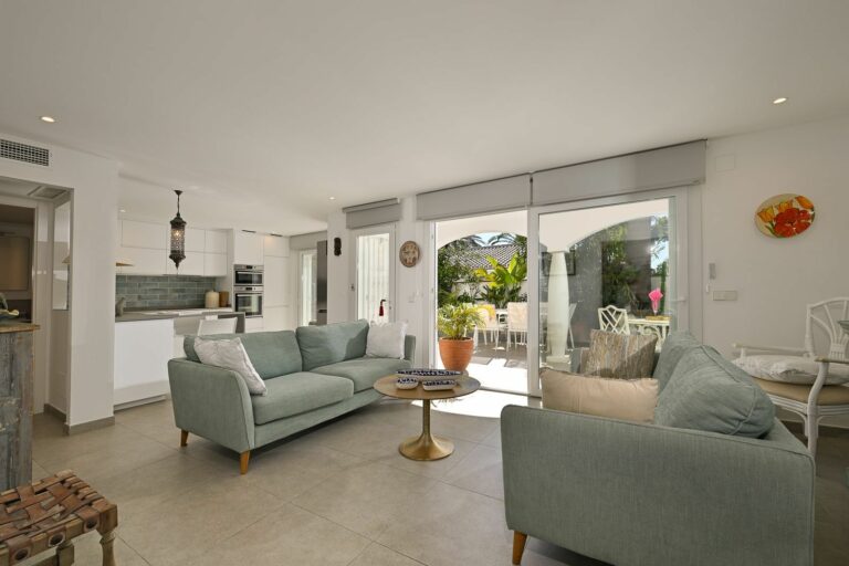 6b75955c51ac94fc58aaf5fd55178152 - 9