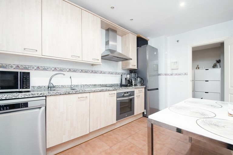 6d54c707302dcc74bb56ed4422f5ec6b - 7