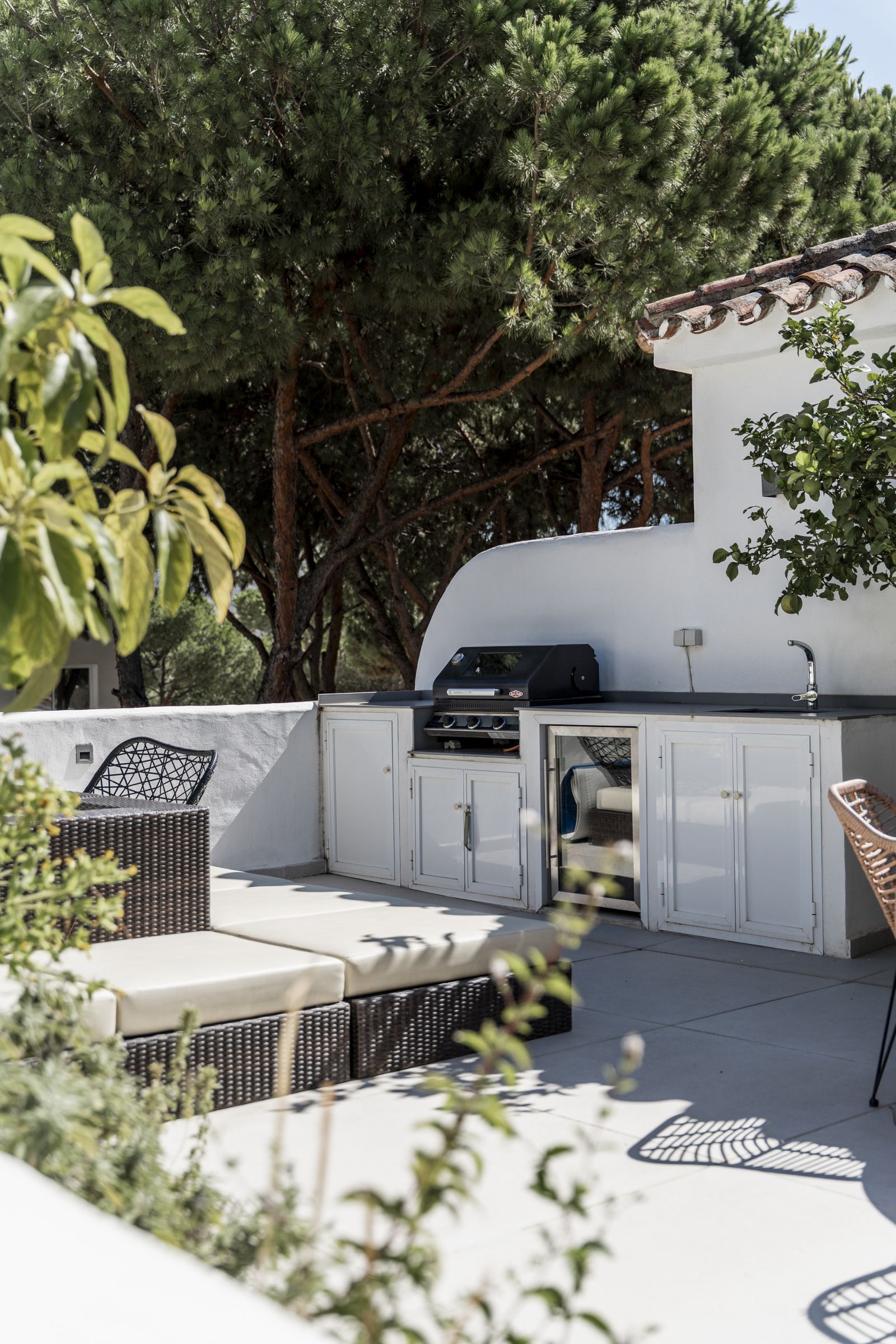 703fea6cfeba4fb623aa6a2593797592 - 2