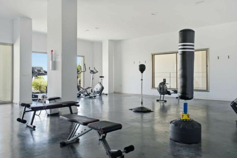 726ca91e7e0d4854bce80f029334b43b - 16