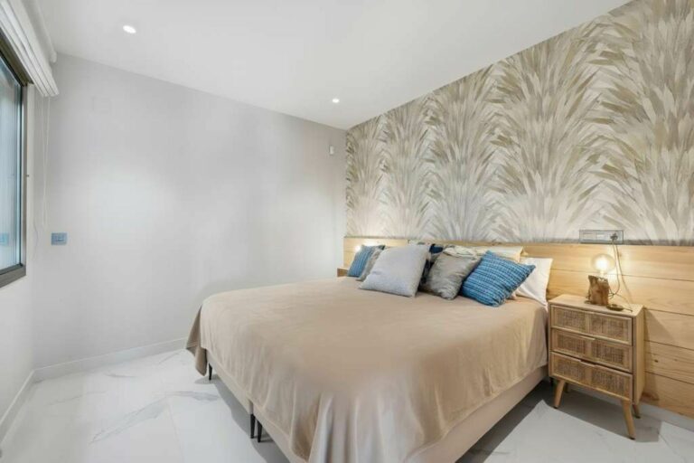 726ca91e7e0d4854bce80f029334b43b - 7