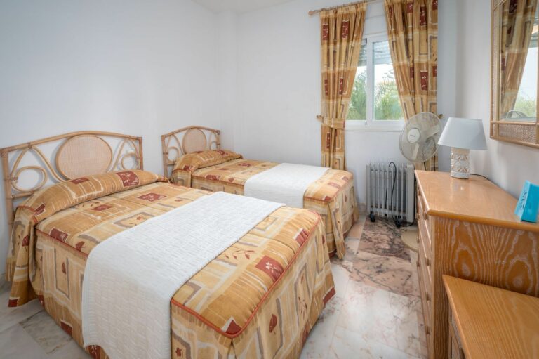 7443d9f97715f1eacd5c1228d54106a1 - 15