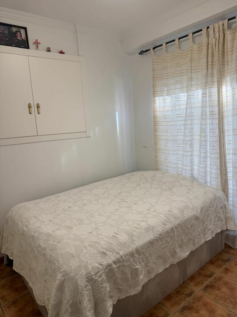 75551dbfdf67f9db19d05f511dfbc6f9 - 16