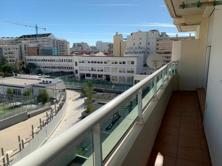 76009b60aa62f9fe1723c5e72ea647b5 - 1