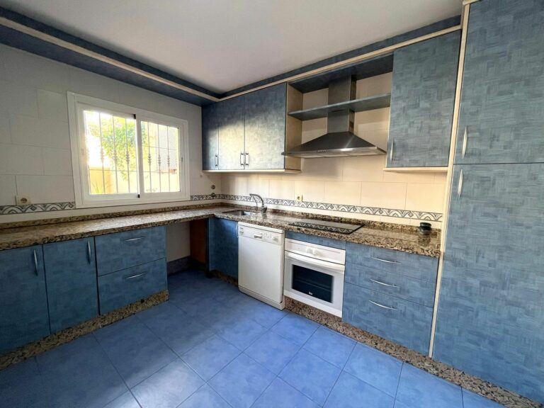 7727e146f7dd11c3d5aaab42f7de151b - 12