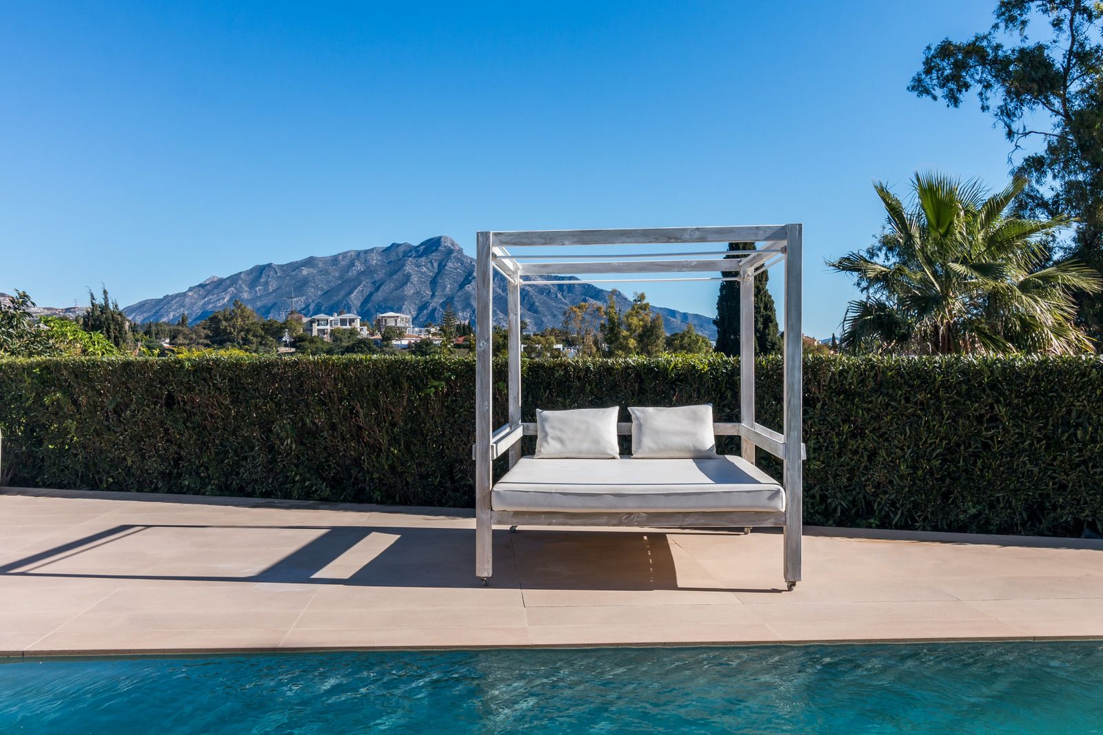 7985dec3104653f245c9d014e8274fe3 - 10