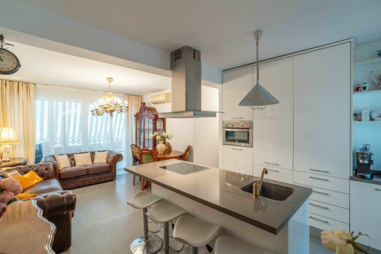 79dd2182d5c4e59ab93500df85148861 - 1