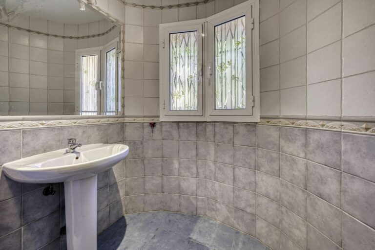 7a8d805e8b62b7ddff8a5459bfb305d1 - 16