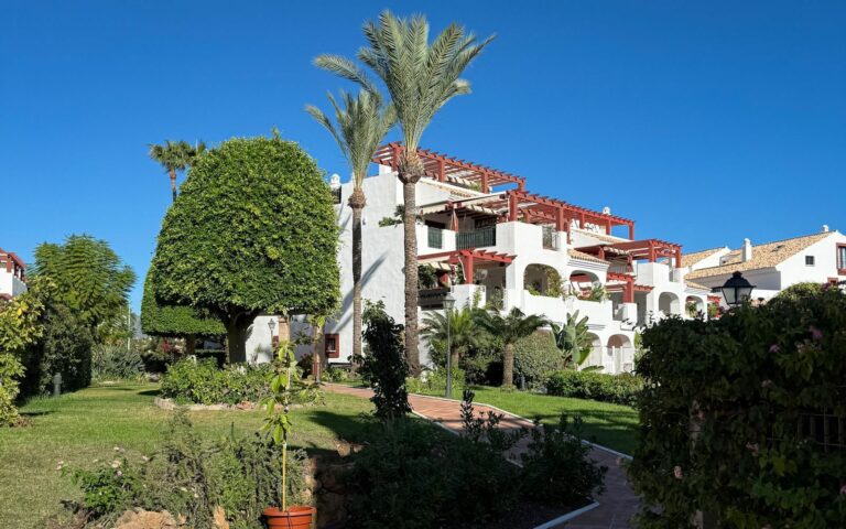 7e03104265c3507d3f2486100c95d01a - 7