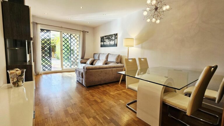 7ef88584198366b949c3b43b15309b1a - 4