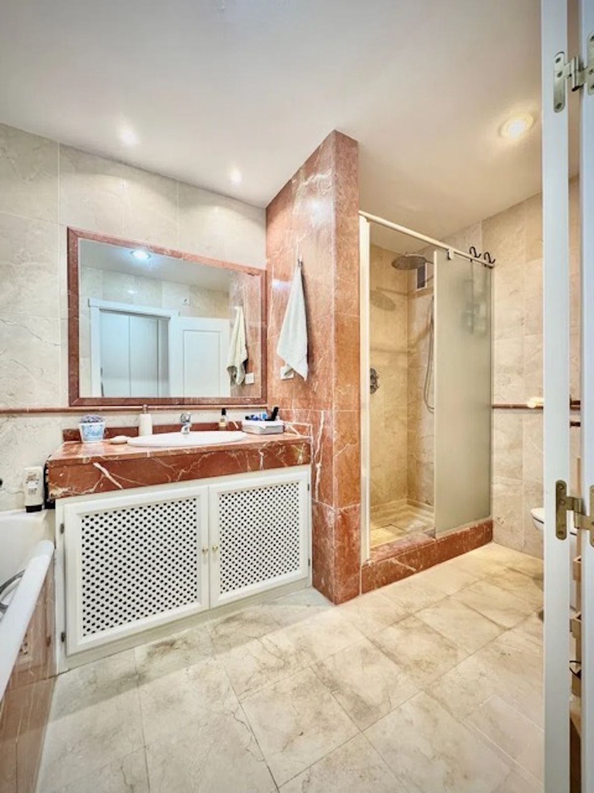 82b5f511dfcb5db25a5513b9e251e57d - 8