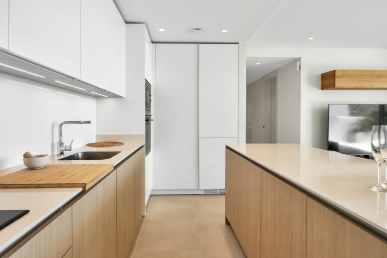 83cb1b2abee8133a4da15afd81403ecc - 11