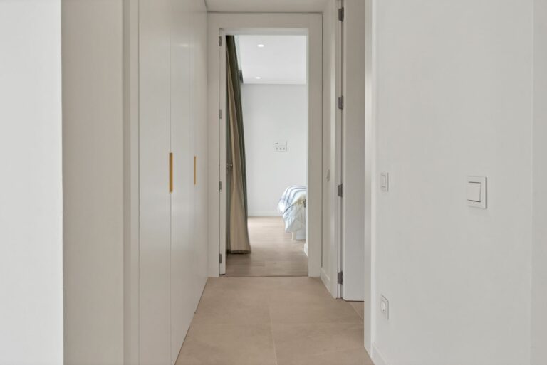 83cb1b2abee8133a4da15afd81403ecc - 14