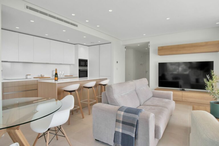 83cb1b2abee8133a4da15afd81403ecc - 7