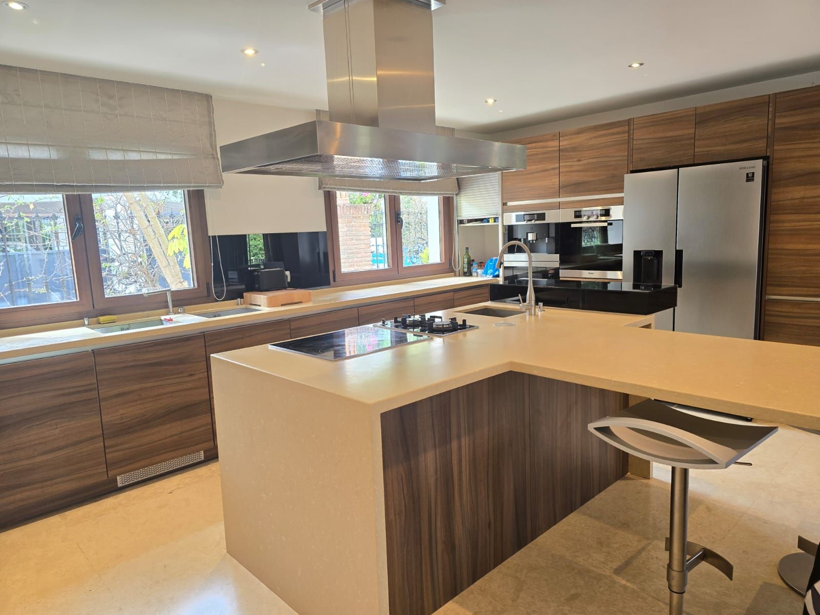 8468fcda58a467bb28e5589b346ff4a4 - 6