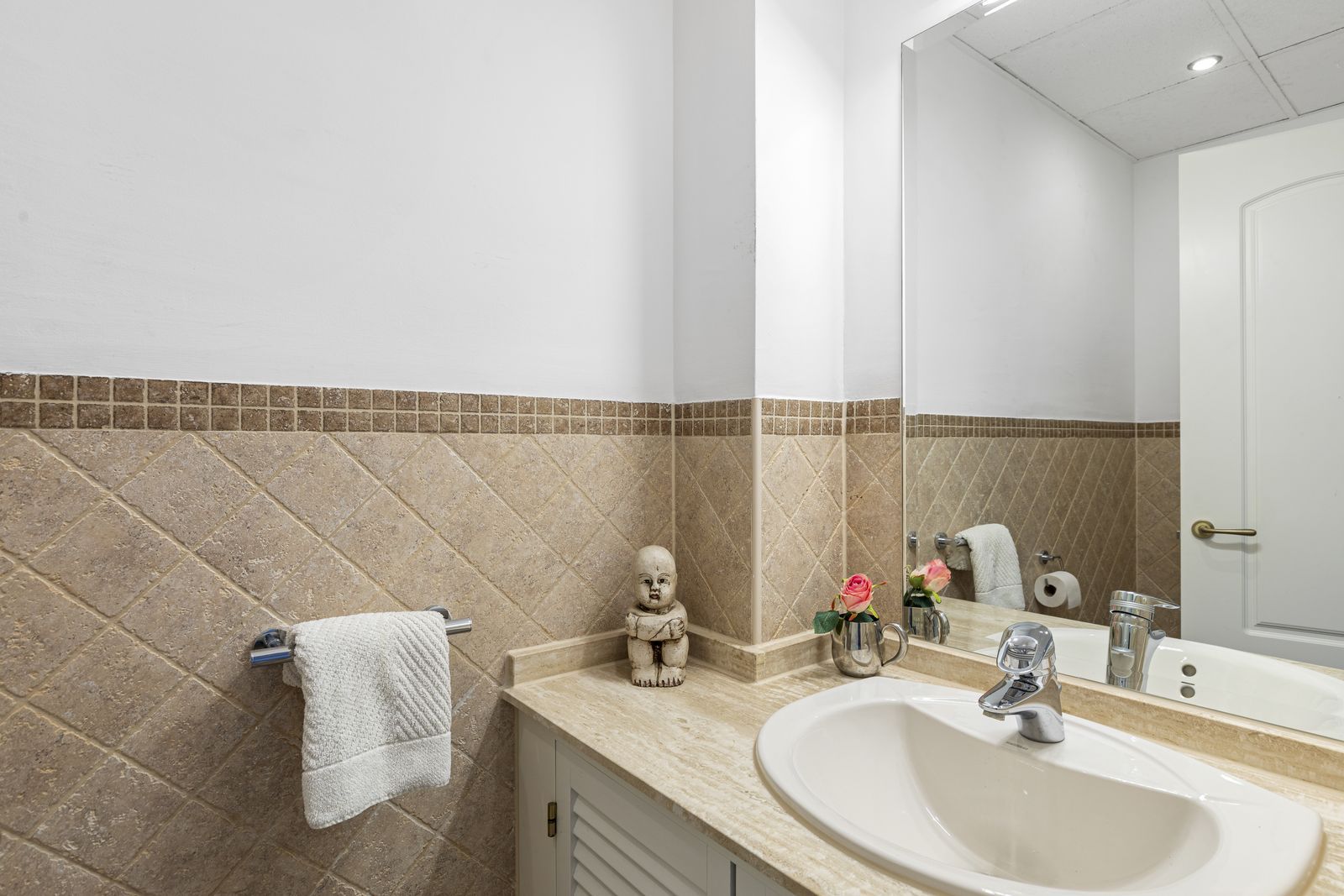 84a34d3f34e2715594b32c1e8720a5e4 - 15