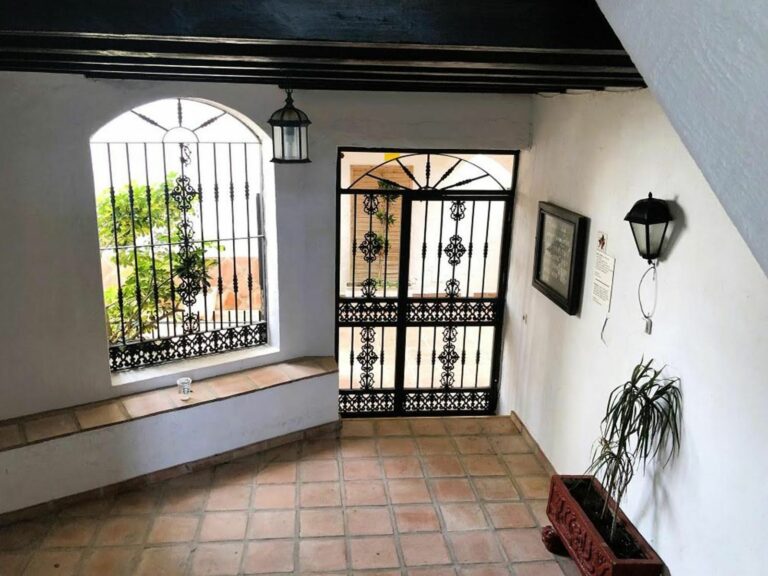 8530407ba5bc676f46f4d443f74d56cc - 16