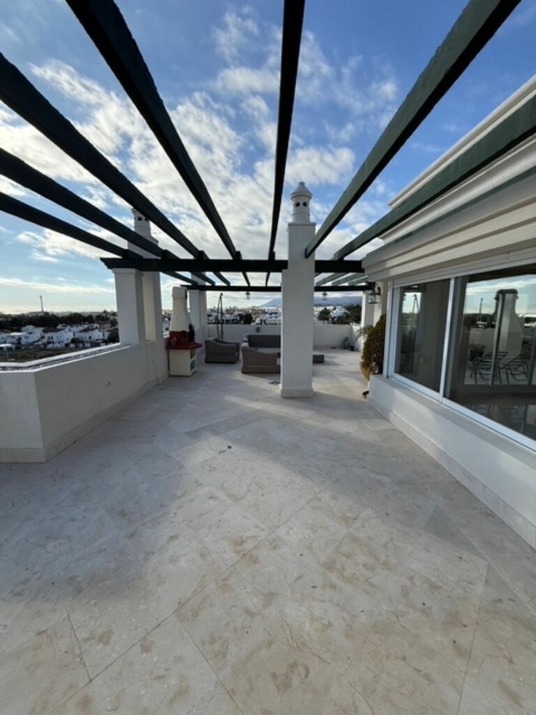 85640bb3d689b019487f53b57b868496 - 14