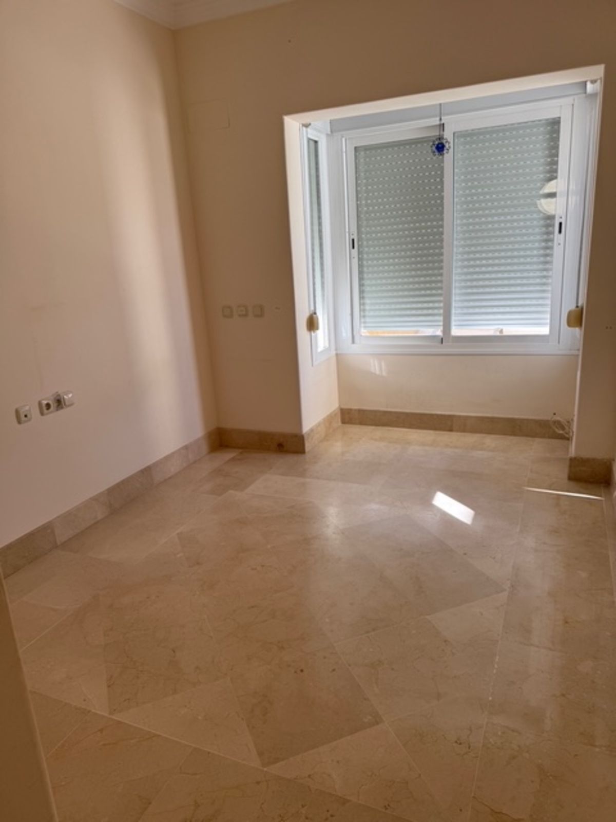 85640bb3d689b019487f53b57b868496 - 9