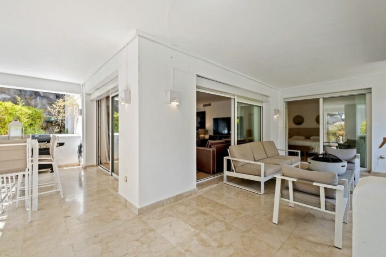 85a581acb9d5ce61b760958eb3eba391 - 15