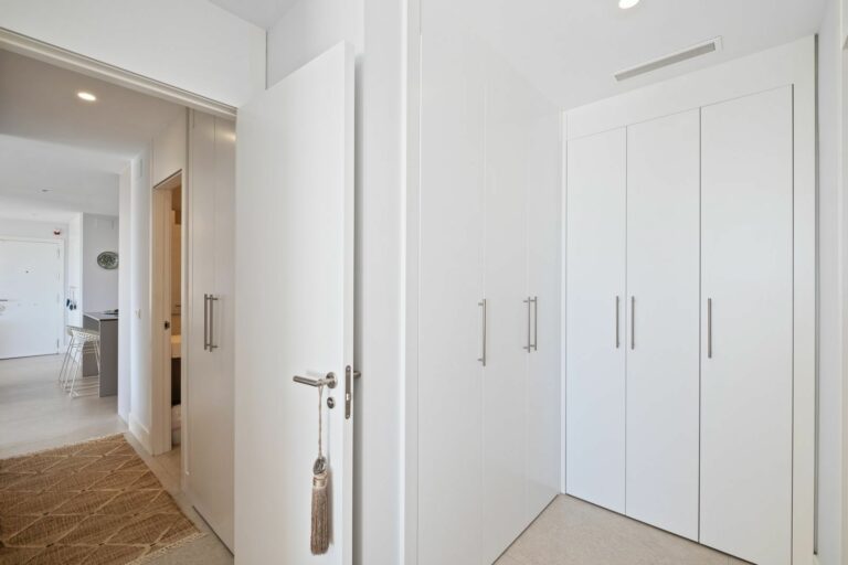 869d607f53dc33594fe5fe81c00d4dd4 - 13