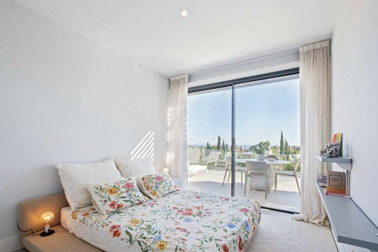 869d607f53dc33594fe5fe81c00d4dd4 - 15