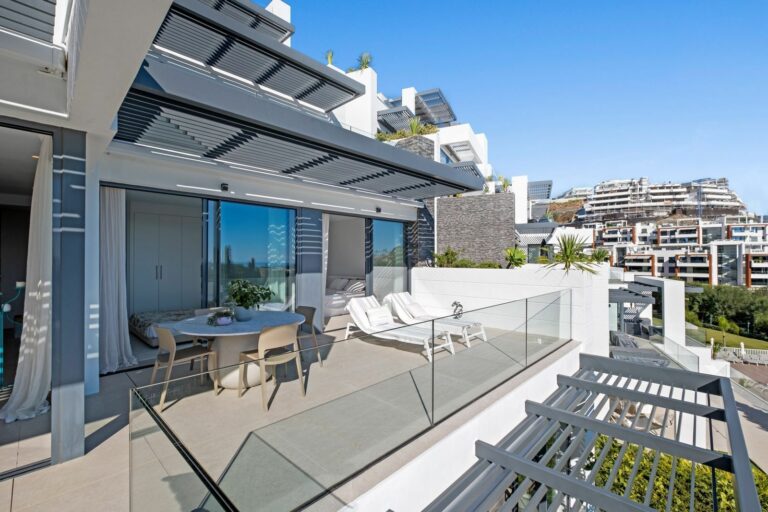 869d607f53dc33594fe5fe81c00d4dd4 - 2