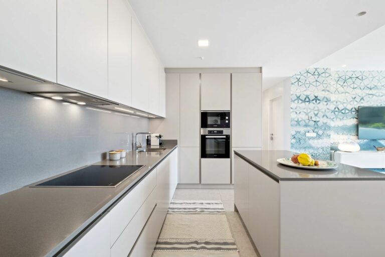 869d607f53dc33594fe5fe81c00d4dd4 - 8