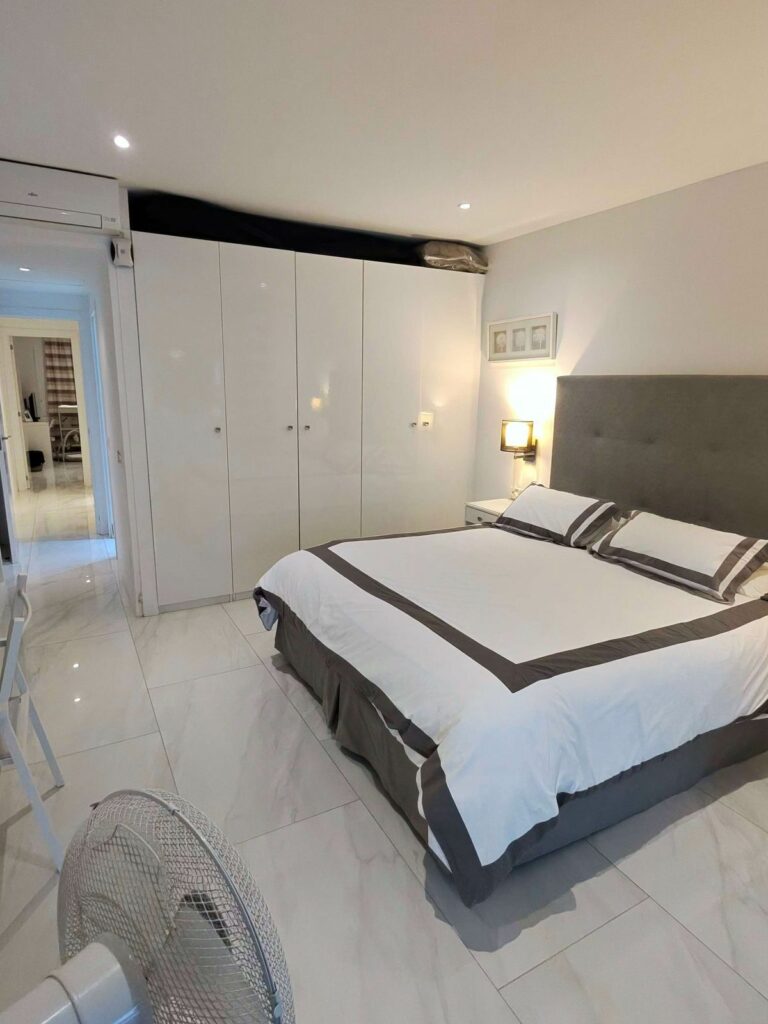 86da8be9567e6ce2e73dfa412f770465 - 12