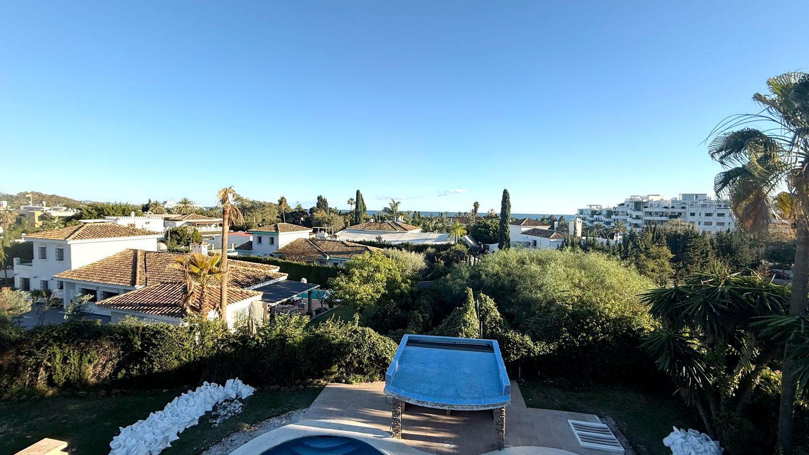 870e67e8c14efebc2d52d0f4bdf6e158 - 4