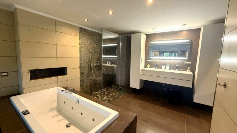 870e67e8c14efebc2d52d0f4bdf6e158 - 6