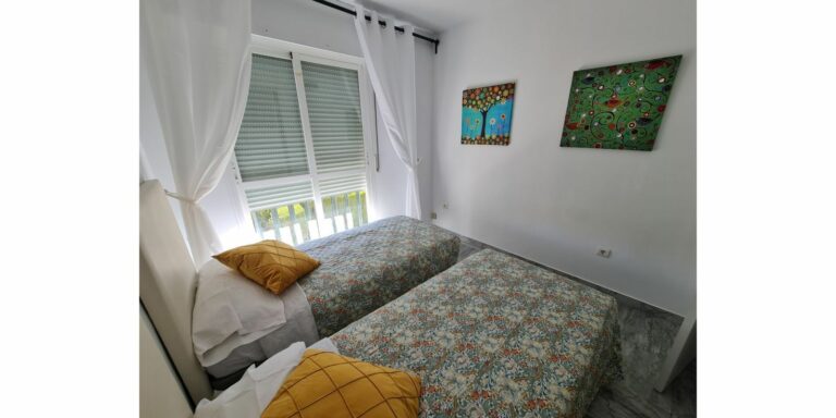 871d5003d1f8b4f9ebd44dfed1a8aa27 - 15