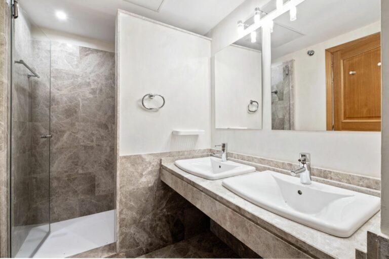 875940db8154e79a67d22d281f8ef8b6 - 10