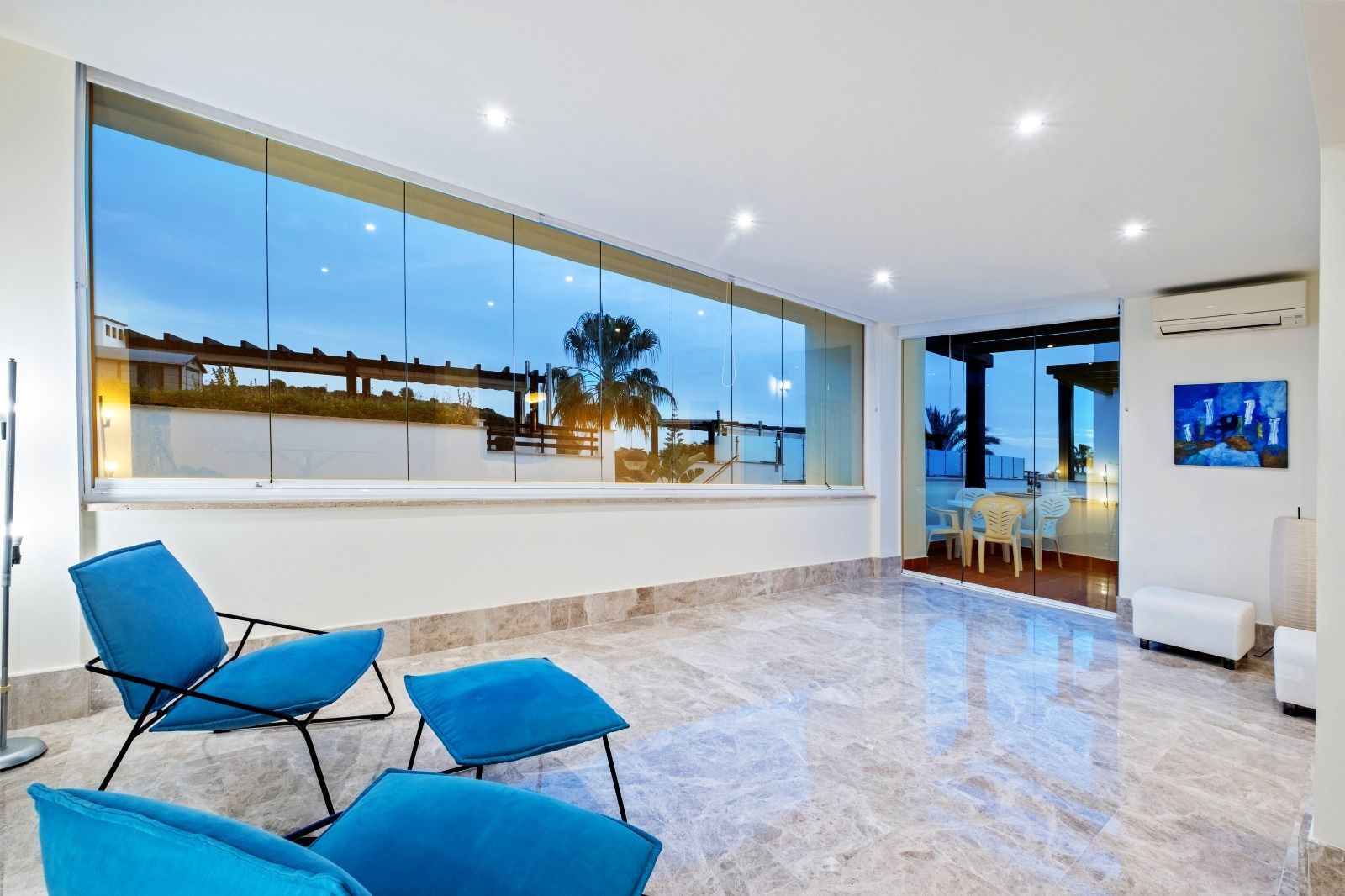 875940db8154e79a67d22d281f8ef8b6 - 2