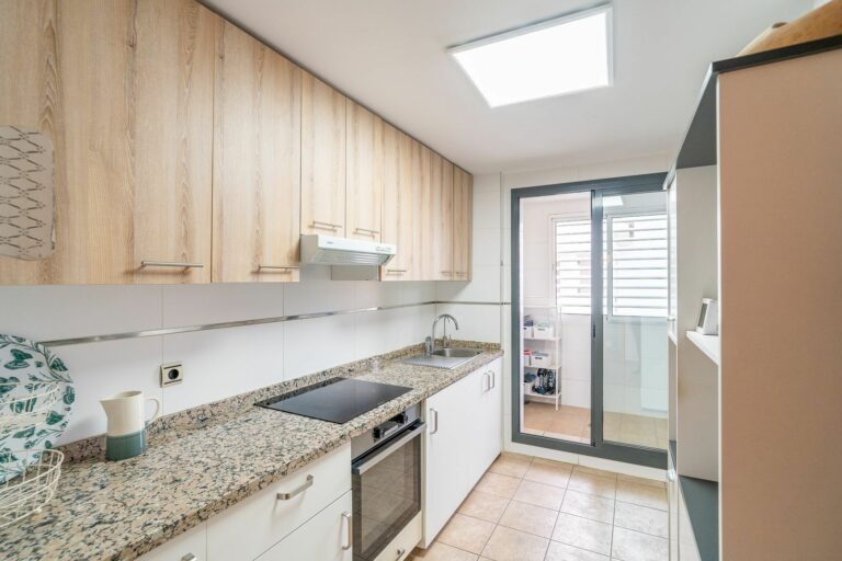 88996a4cba2e3342c234f5ee29f2679f - 12